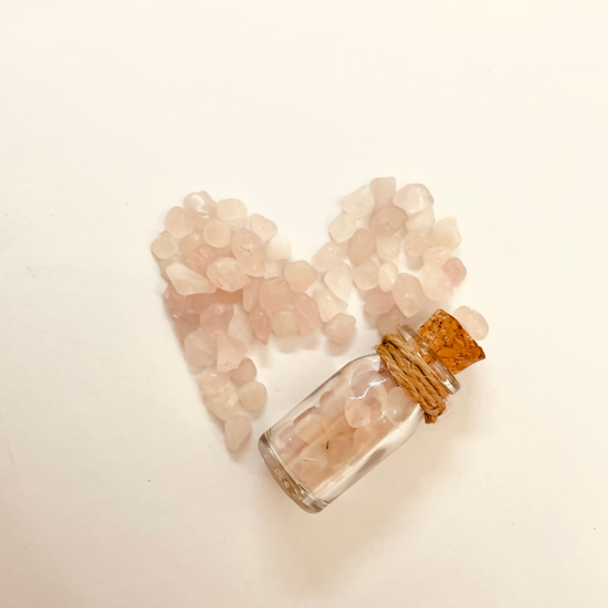 amuleto-de-cristais-de-quartzo-rosa
